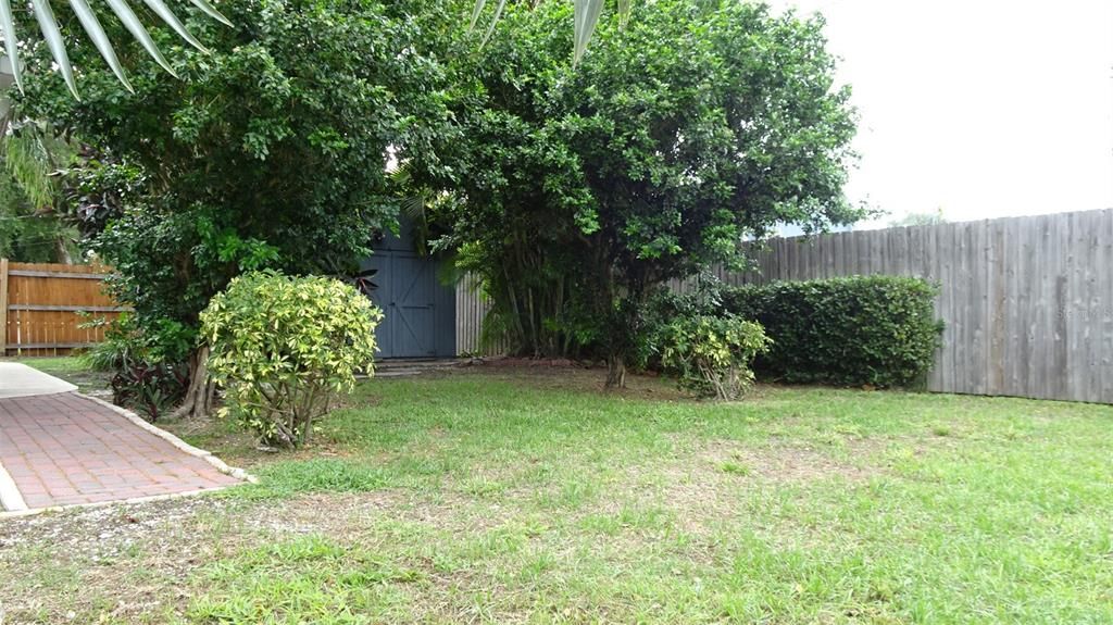 For Sale: $357,500 (3 beds, 2 baths, 1208 Square Feet)