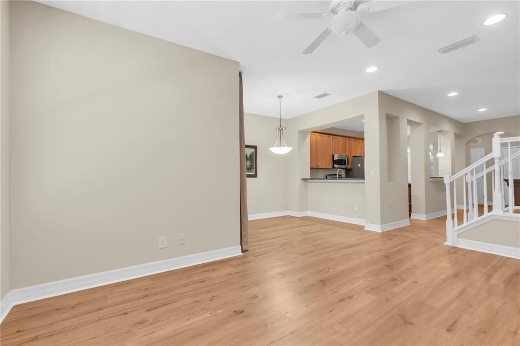 En Venta: $429,900 (3 camas, 2 baños, 1863 Pies cuadrados)