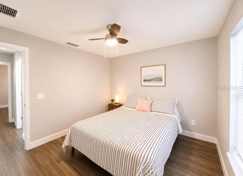 For Sale: $333,000 (3 beds, 2 baths, 1278 Square Feet)