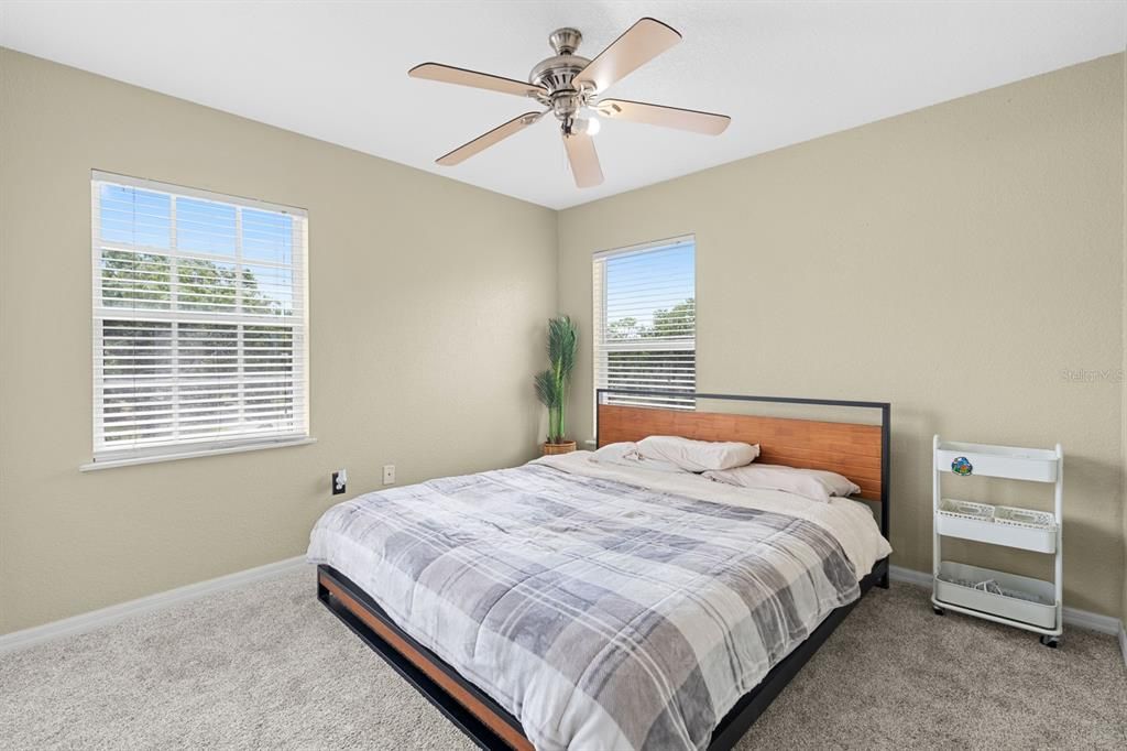 For Sale: $605,000 (5 beds, 3 baths, 2160 Square Feet)