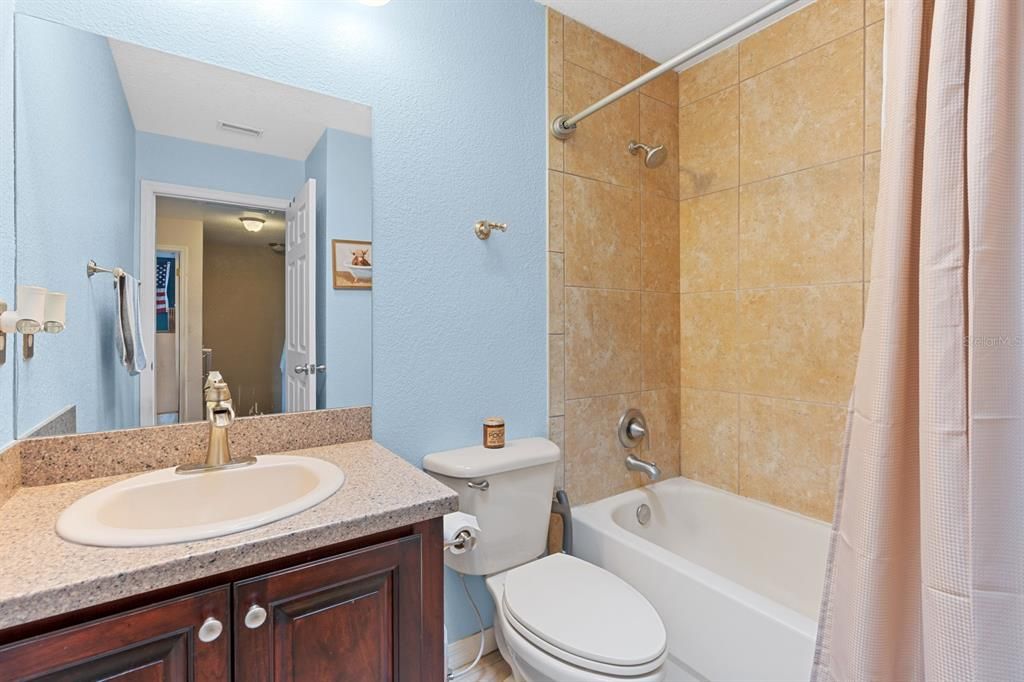 For Sale: $605,000 (5 beds, 3 baths, 2160 Square Feet)