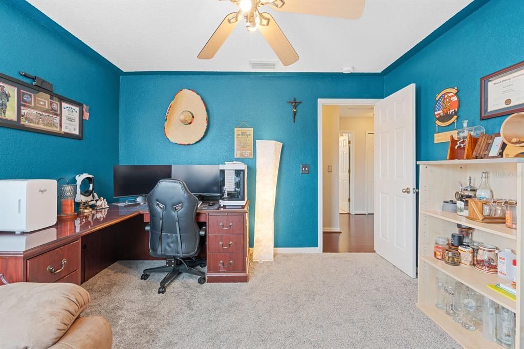 For Sale: $605,000 (5 beds, 3 baths, 2160 Square Feet)