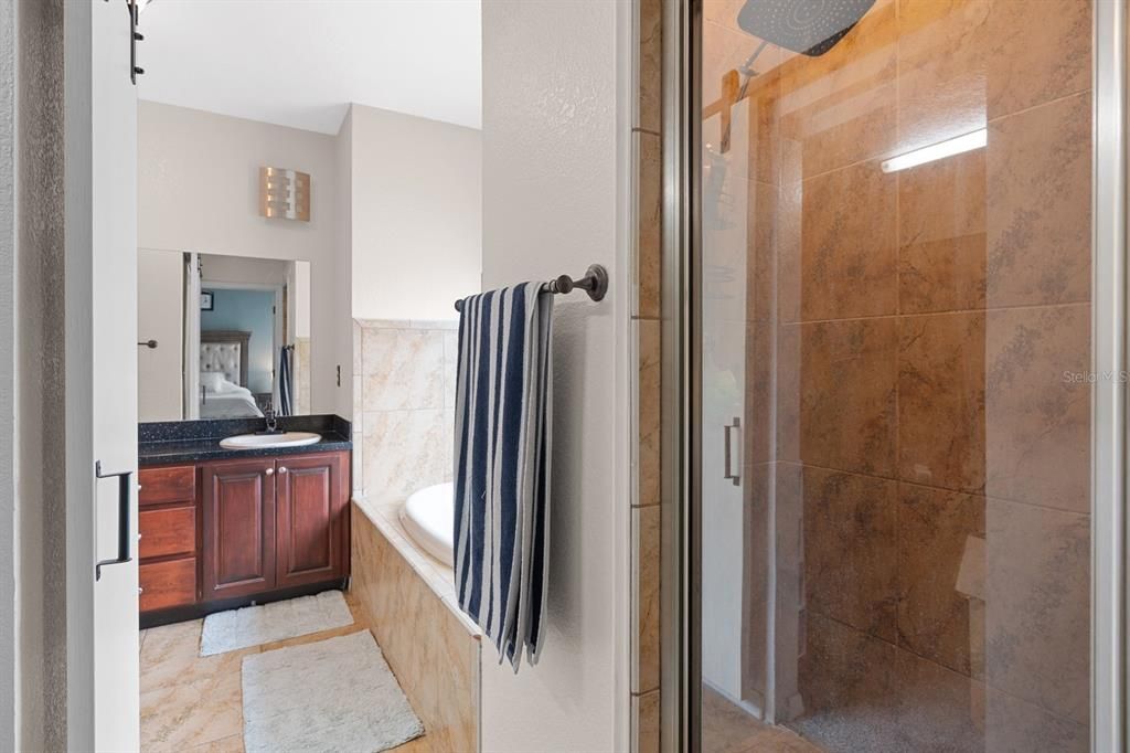 For Sale: $605,000 (5 beds, 3 baths, 2160 Square Feet)