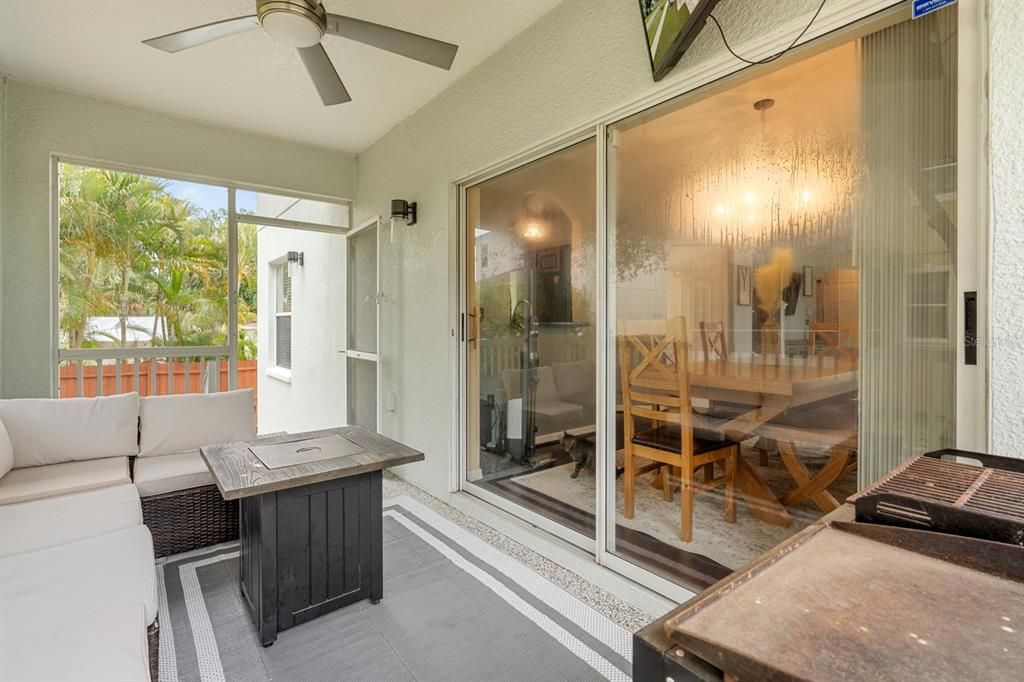 For Sale: $605,000 (5 beds, 3 baths, 2160 Square Feet)