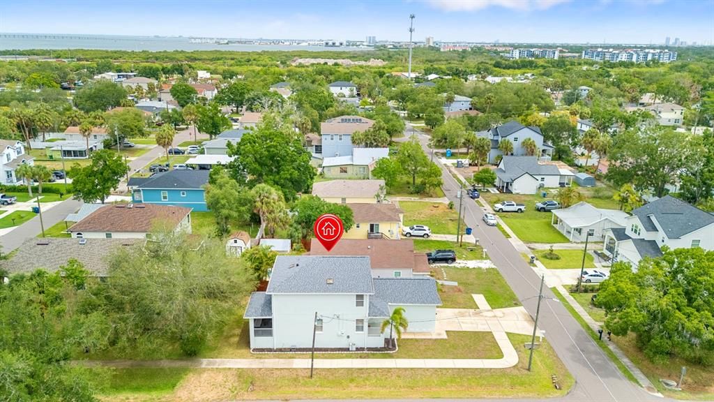 For Sale: $605,000 (5 beds, 3 baths, 2160 Square Feet)