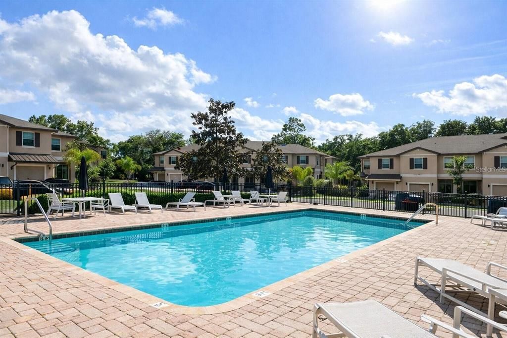 For Rent: $2,050 (3 beds, 2 baths, 1666 Square Feet)