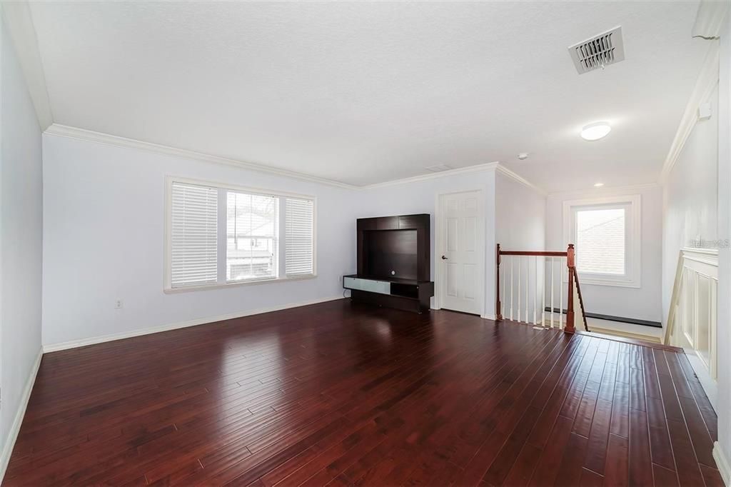 En Renta: $3,999 (5 camas, 3 baños, 3298 Pies cuadrados)