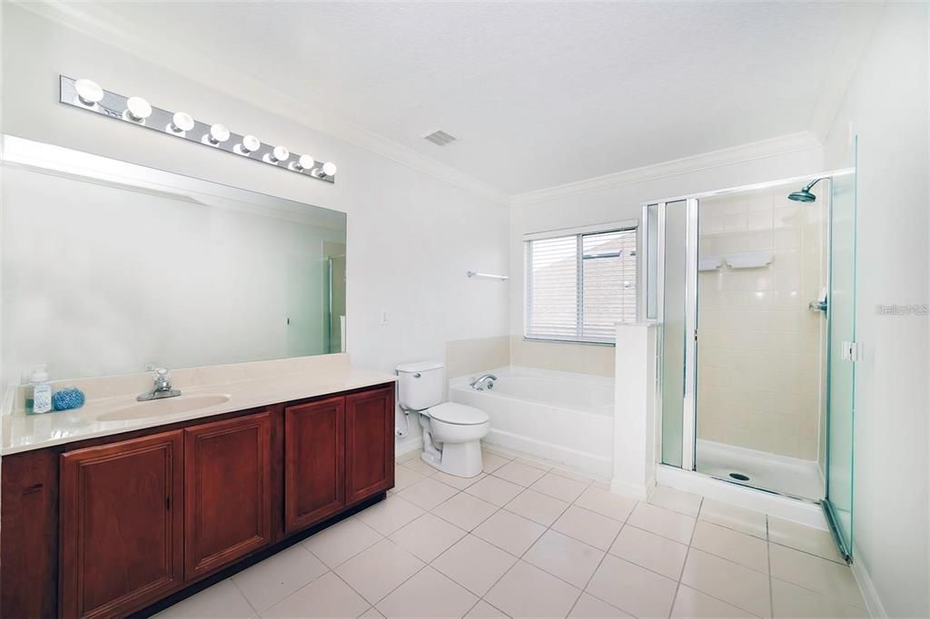 En Renta: $3,999 (5 camas, 3 baños, 3298 Pies cuadrados)