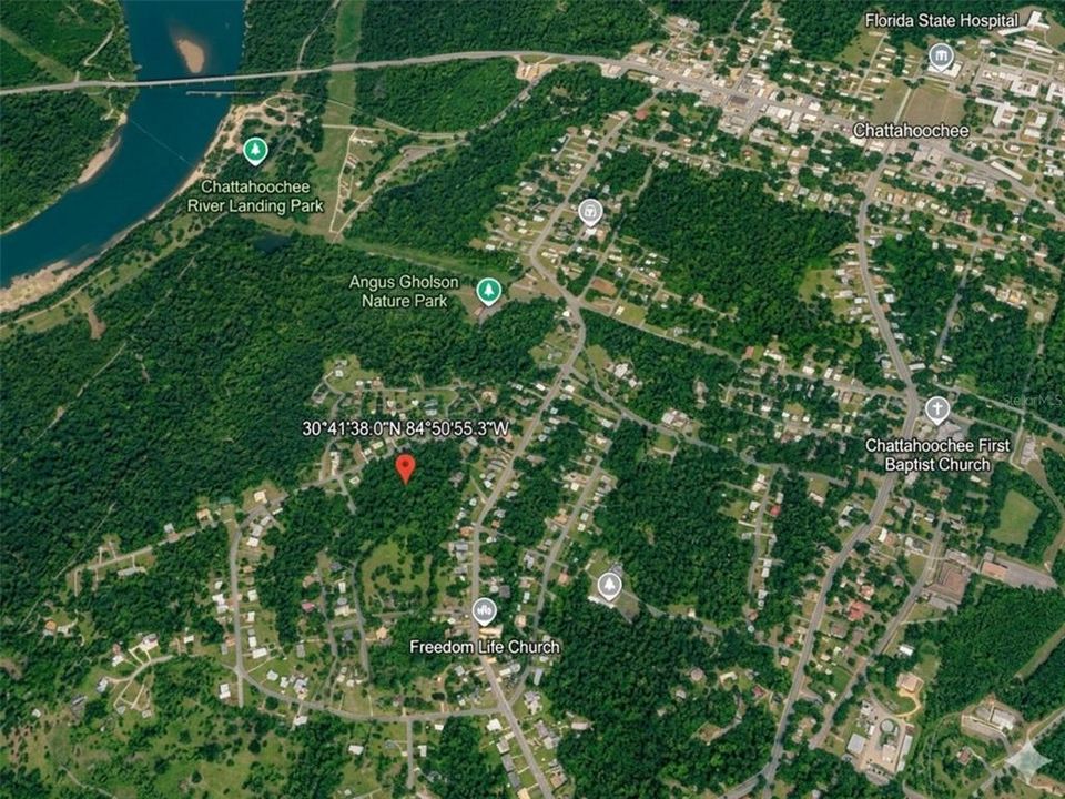 待售: $39,900 (2.75 acres)