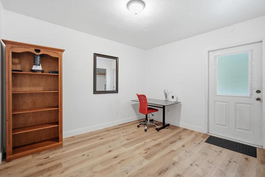 For Rent: $1,800 (3 beds, 2 baths, 1160 Square Feet)