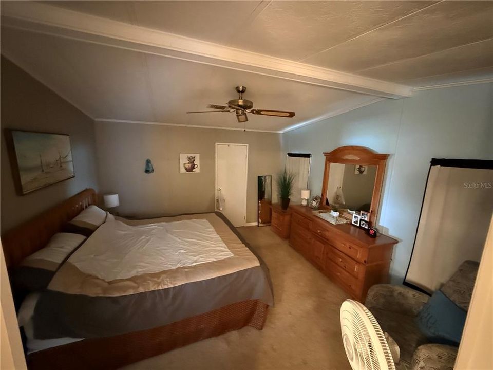 На продажу: $128,500 (2 спален, 2 ванн, 1144 Квадратных фут)