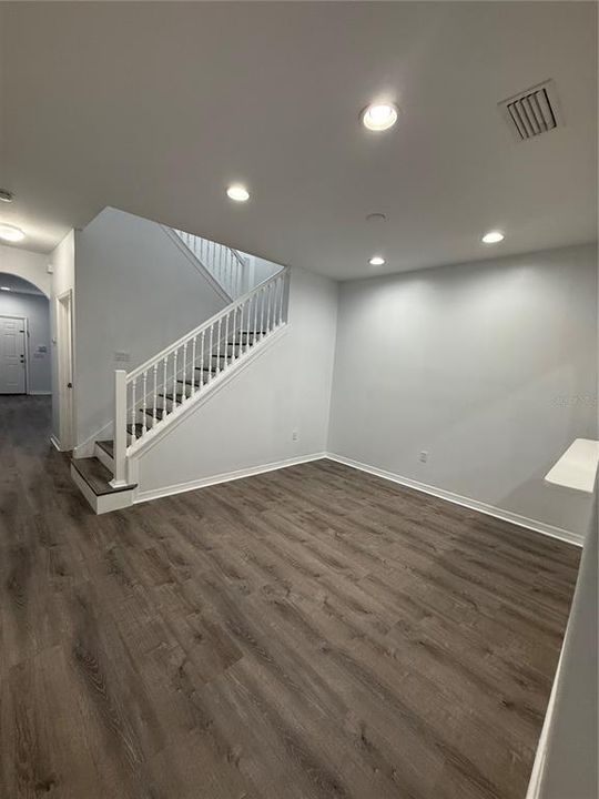 В аренду: $1,850 (2 спален, 2 ванн, 1429 Квадратных фут)