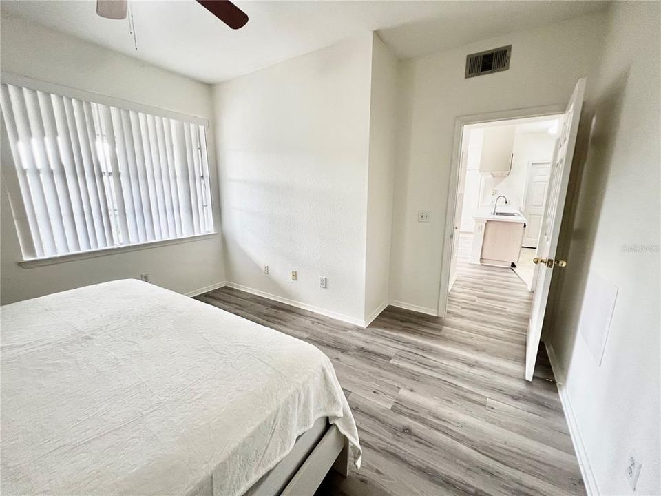 For Rent: $1,400 (1 beds, 1 baths, 834 Square Feet)