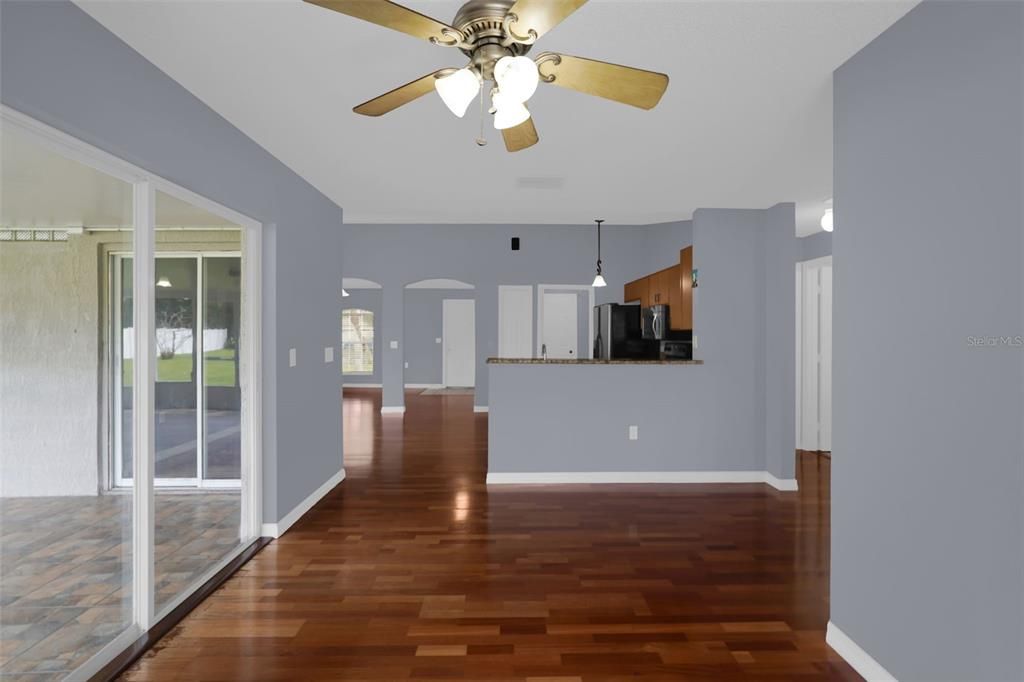 For Sale: $340,000 (3 beds, 2 baths, 1485 Square Feet)