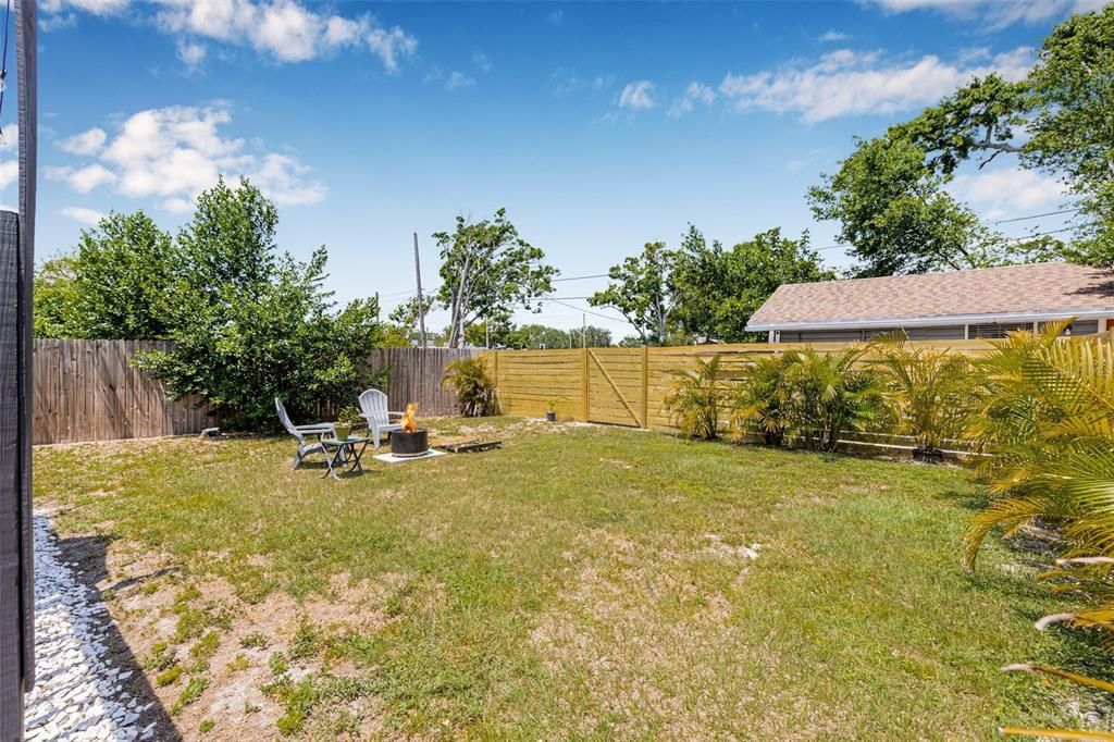 For Rent: $3,500 (3 beds, 2 baths, 1514 Square Feet)