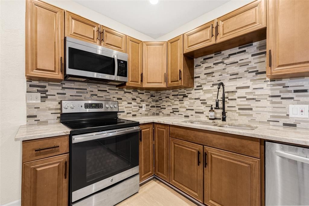 For Rent: $3,500 (3 beds, 2 baths, 1514 Square Feet)