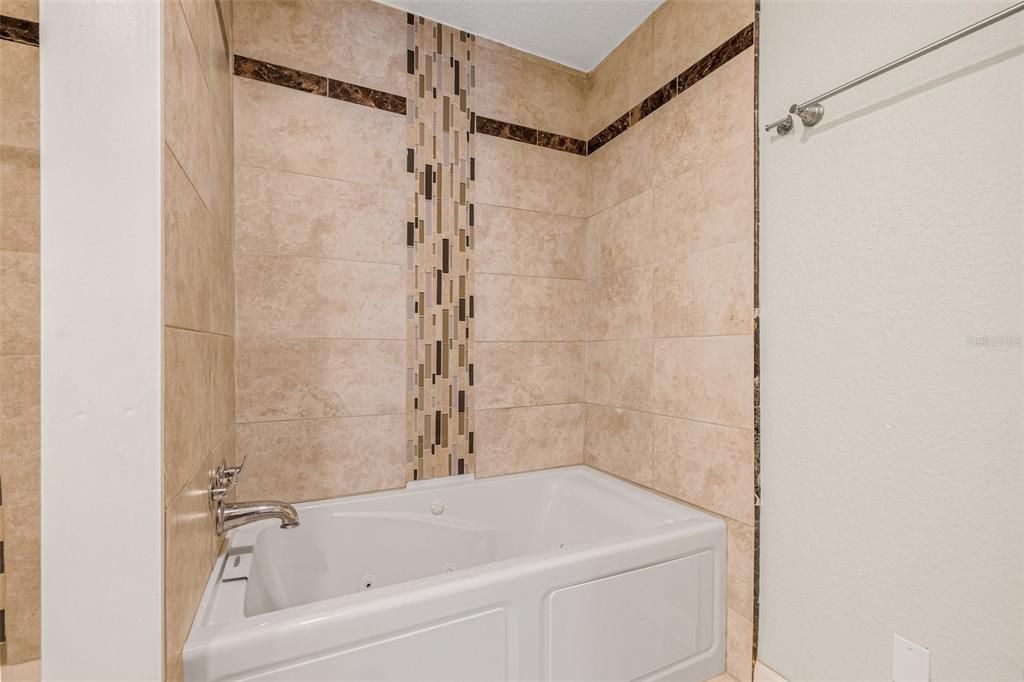 For Rent: $3,500 (3 beds, 2 baths, 1514 Square Feet)