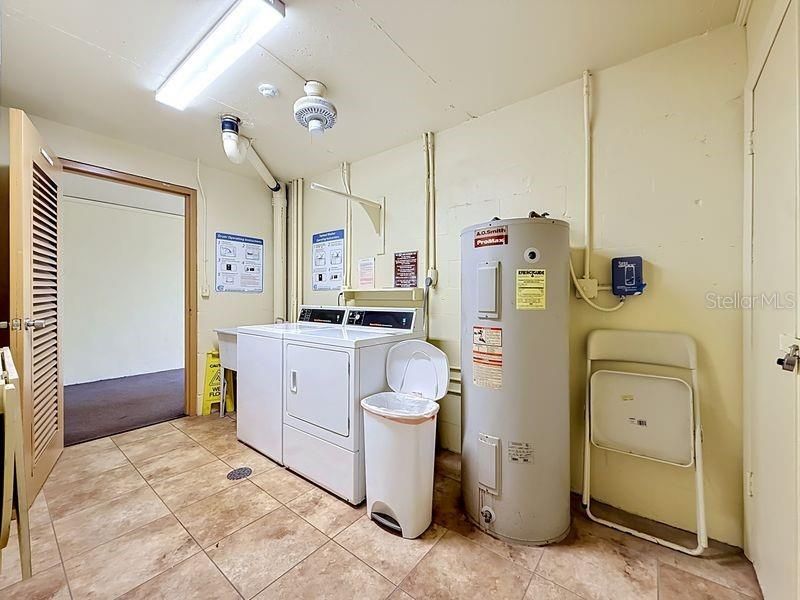 For Sale: $269,900 (2 beds, 2 baths, 1100 Square Feet)