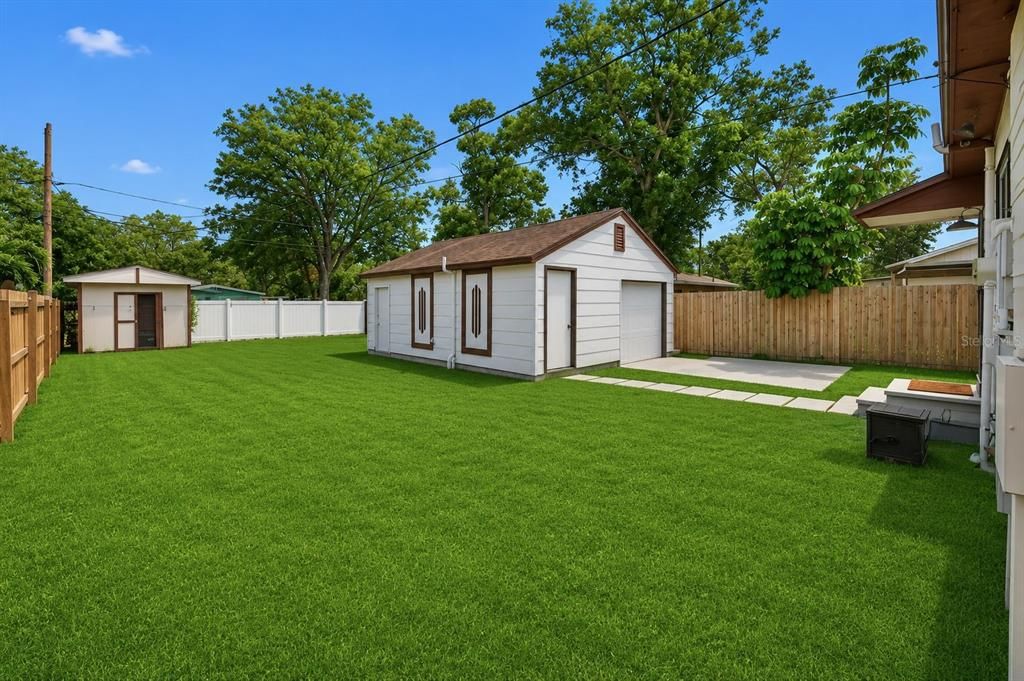 На продажу: $299,000 (2 спален, 1 ванн, 720 Квадратных фут)