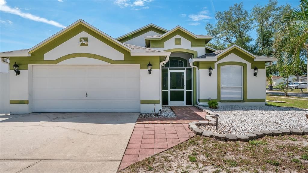 For Sale: $419,999 (3 beds, 2 baths, 1845 Square Feet)