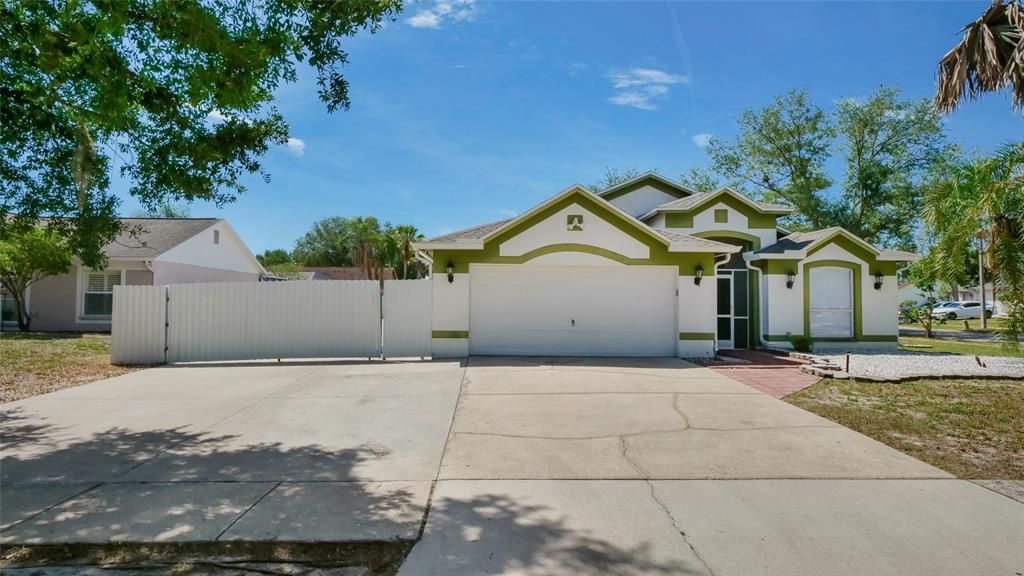 For Sale: $419,999 (3 beds, 2 baths, 1845 Square Feet)