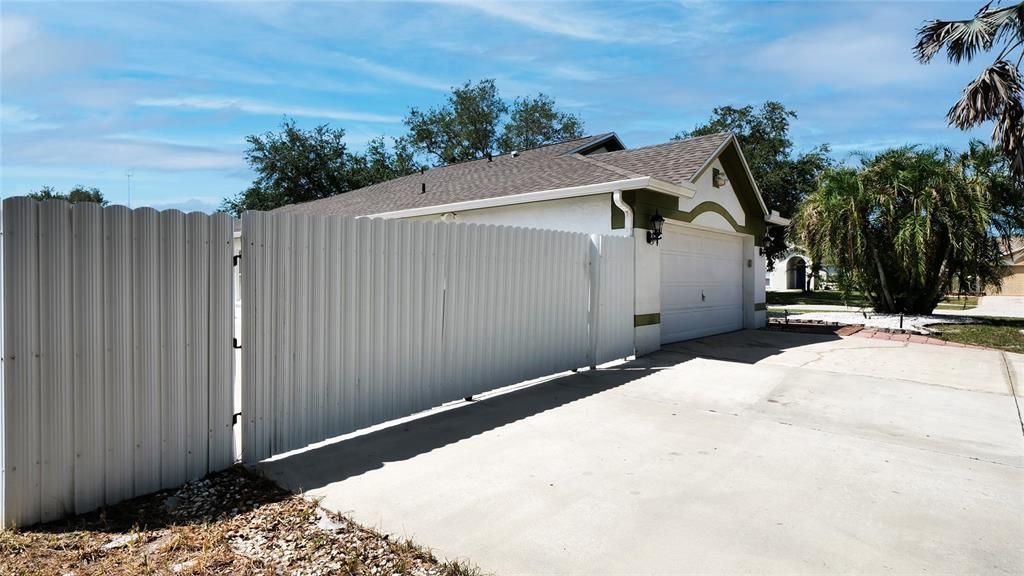 For Sale: $419,999 (3 beds, 2 baths, 1845 Square Feet)