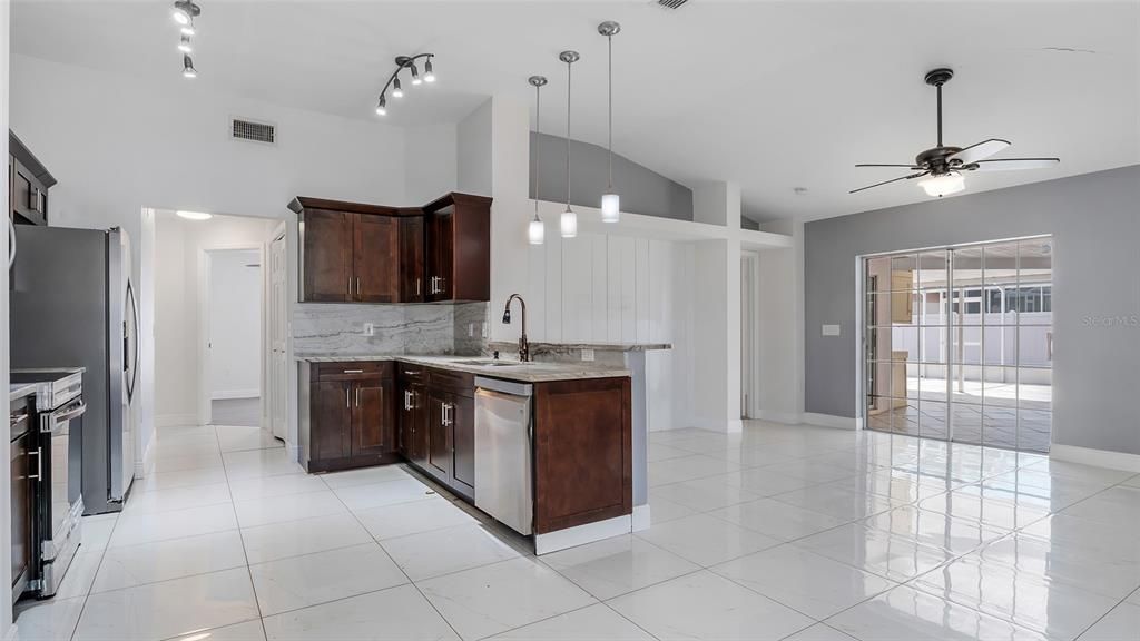 For Sale: $419,999 (3 beds, 2 baths, 1845 Square Feet)