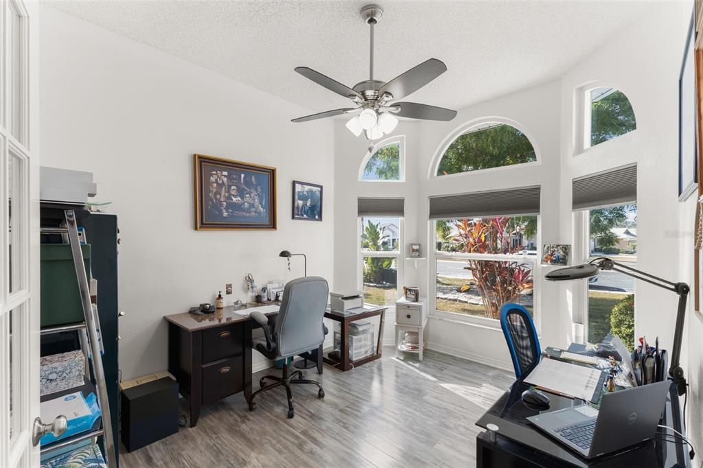 For Sale: $364,500 (2 beds, 2 baths, 2087 Square Feet)