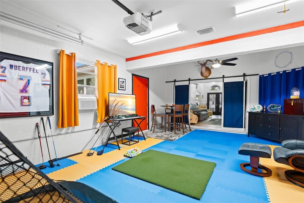 For Sale: $364,500 (2 beds, 2 baths, 2087 Square Feet)