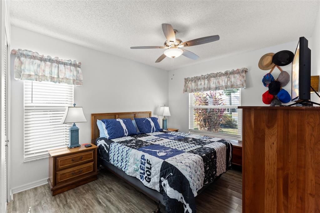 For Sale: $364,500 (2 beds, 2 baths, 2087 Square Feet)
