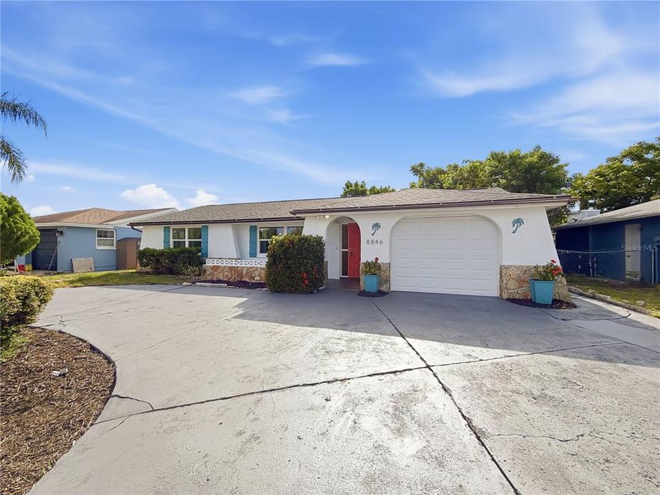 For Sale: $274,900 (3 beds, 2 baths, 1460 Square Feet)