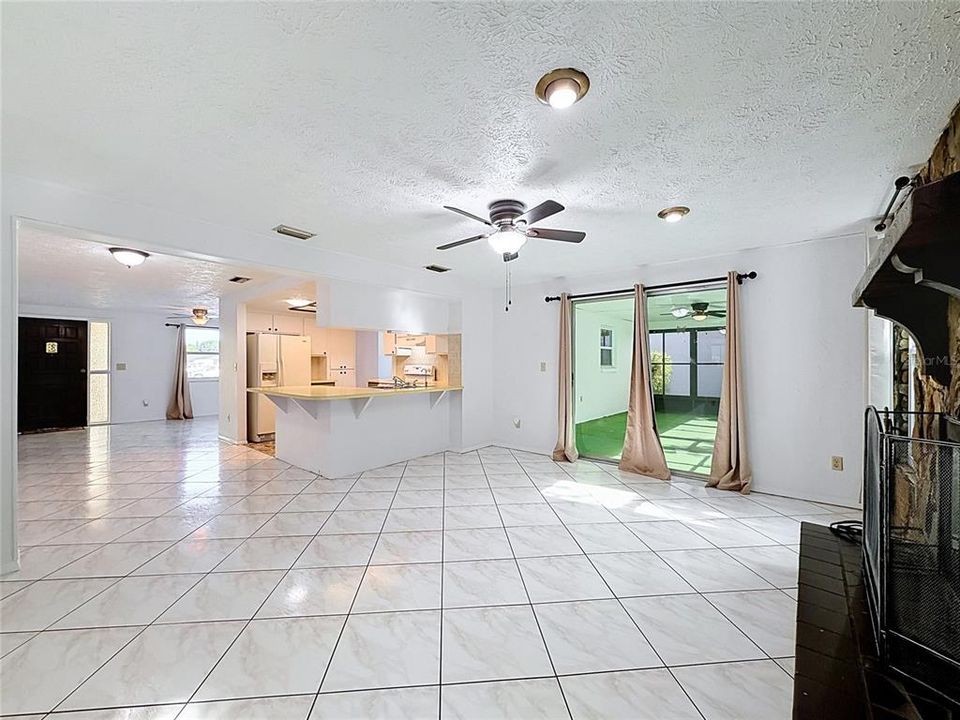 For Sale: $274,900 (3 beds, 2 baths, 1460 Square Feet)
