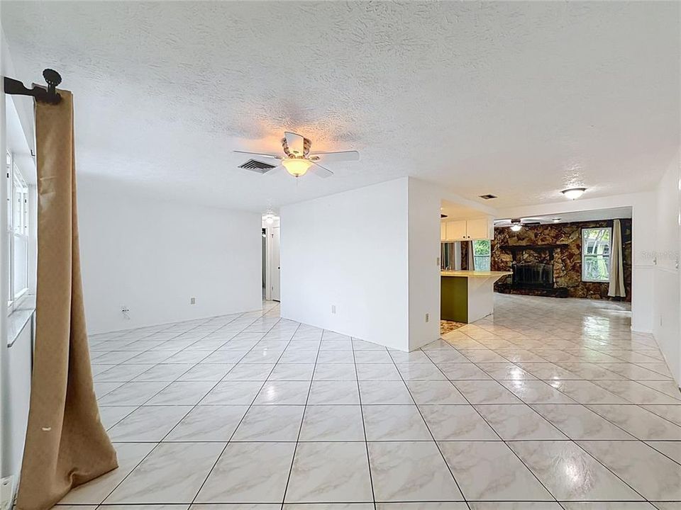 For Sale: $274,900 (3 beds, 2 baths, 1460 Square Feet)