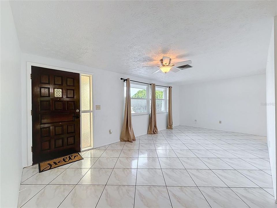 For Sale: $274,900 (3 beds, 2 baths, 1460 Square Feet)
