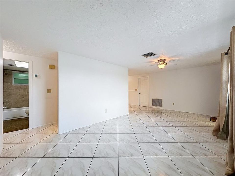 For Sale: $274,900 (3 beds, 2 baths, 1460 Square Feet)