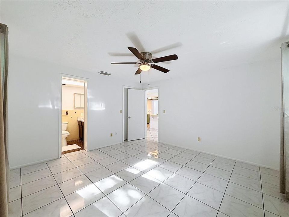 For Sale: $274,900 (3 beds, 2 baths, 1460 Square Feet)