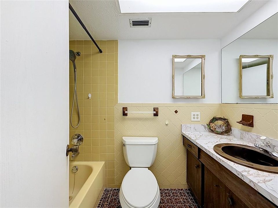 For Sale: $274,900 (3 beds, 2 baths, 1460 Square Feet)