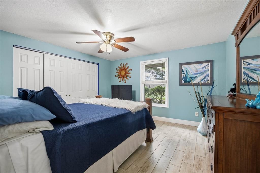 For Sale: $600,000 (3 beds, 2 baths, 1941 Square Feet)