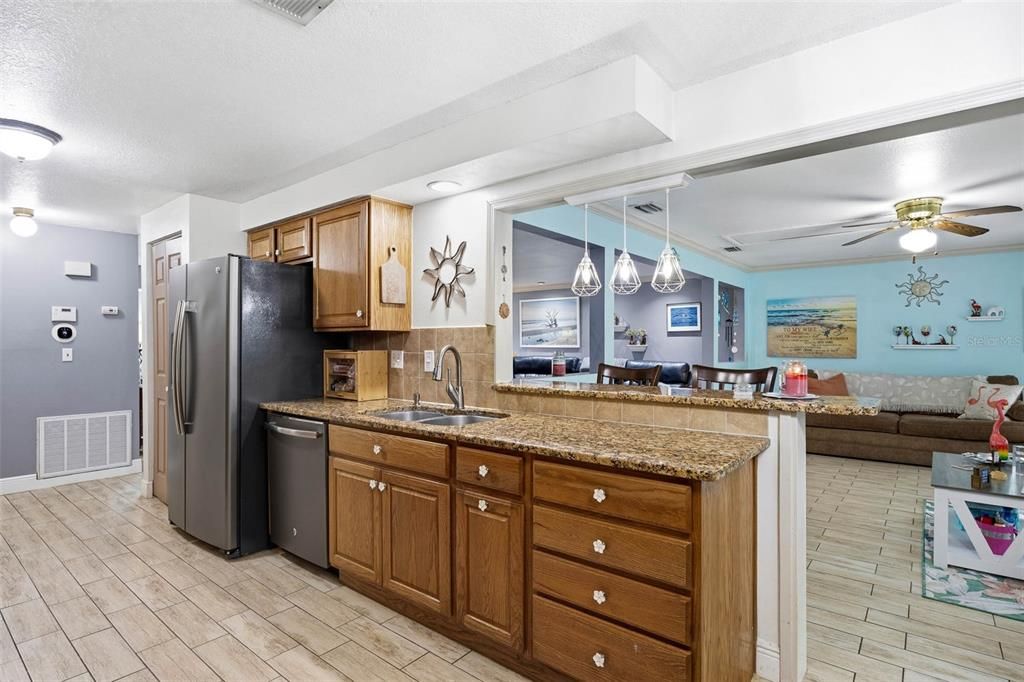 For Sale: $600,000 (3 beds, 2 baths, 1941 Square Feet)