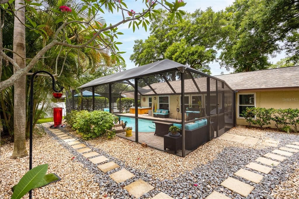 For Sale: $600,000 (3 beds, 2 baths, 1941 Square Feet)