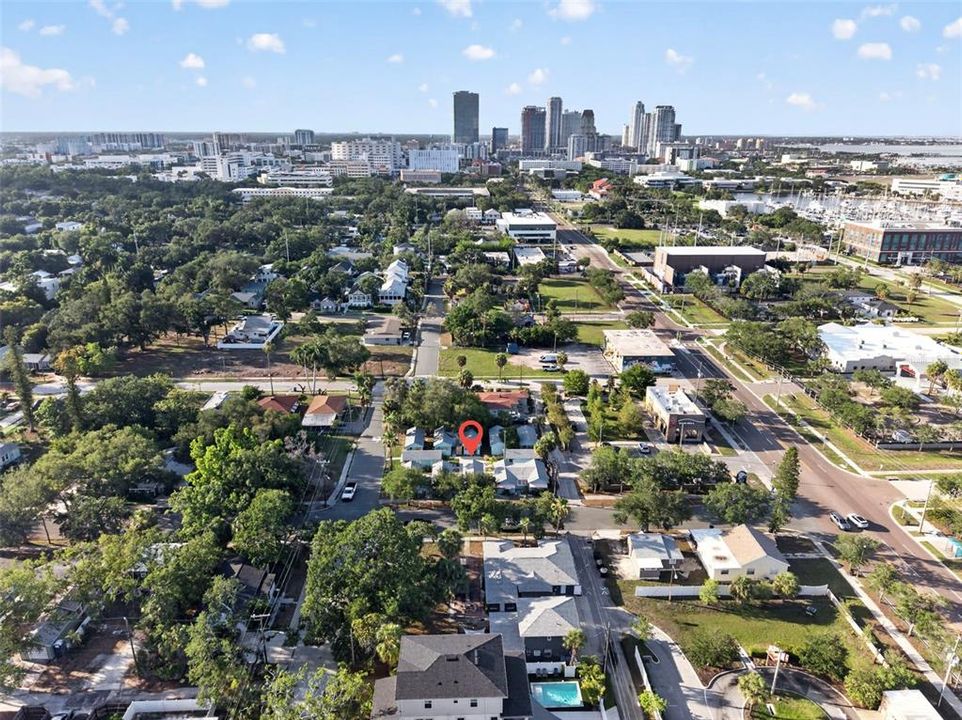 For Sale: $1,100,000 (0.23 acres)