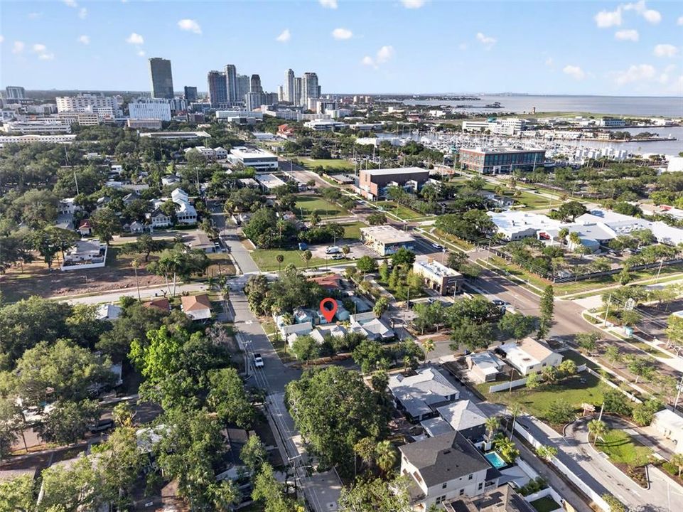 For Sale: $1,100,000 (0.23 acres)