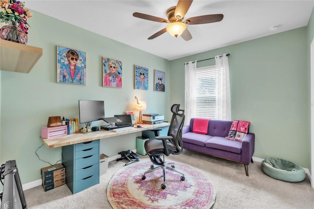 For Sale: $349,900 (4 beds, 2 baths, 2007 Square Feet)