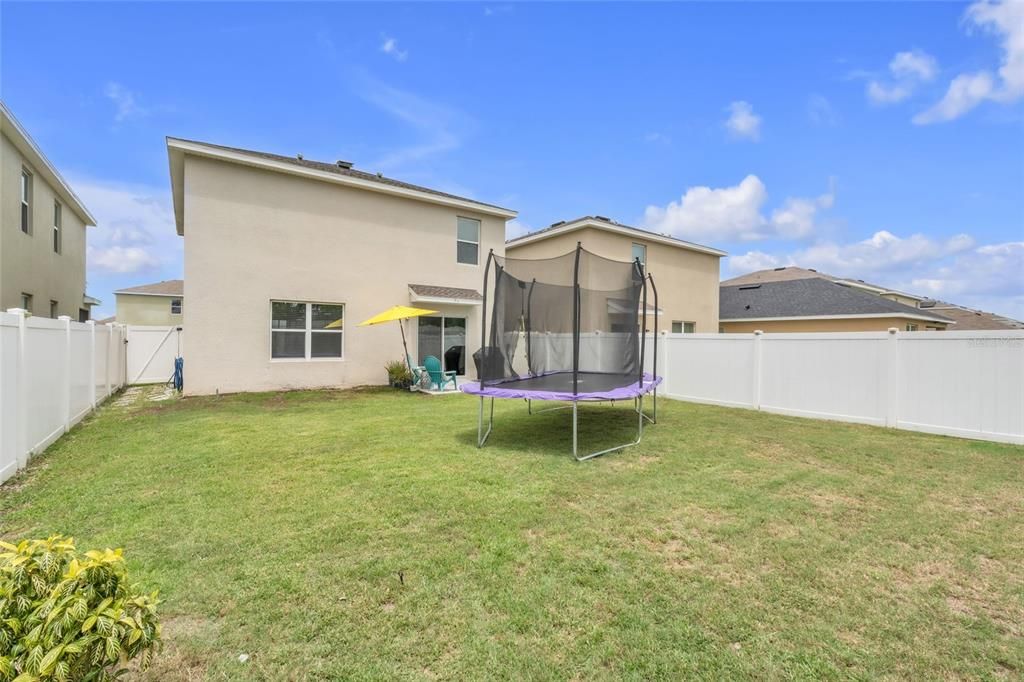 For Sale: $349,900 (4 beds, 2 baths, 2007 Square Feet)
