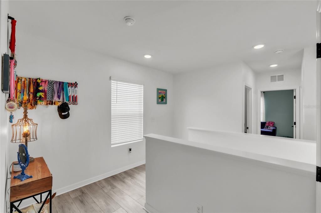 For Sale: $349,900 (4 beds, 2 baths, 2007 Square Feet)