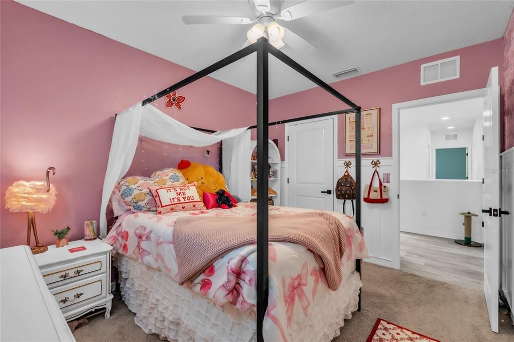 For Sale: $349,900 (4 beds, 2 baths, 2007 Square Feet)