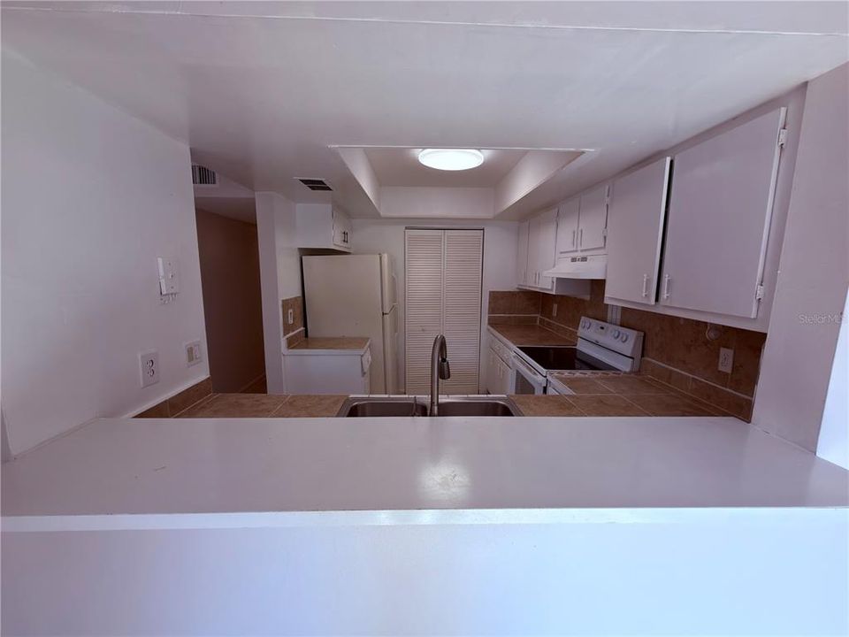 For Sale: $115,000 (2 beds, 2 baths, 1127 Square Feet)