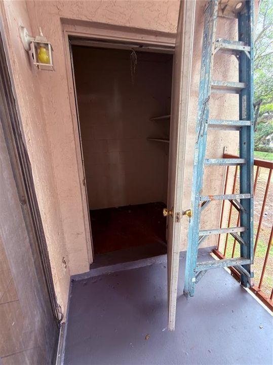For Sale: $115,000 (2 beds, 2 baths, 1127 Square Feet)