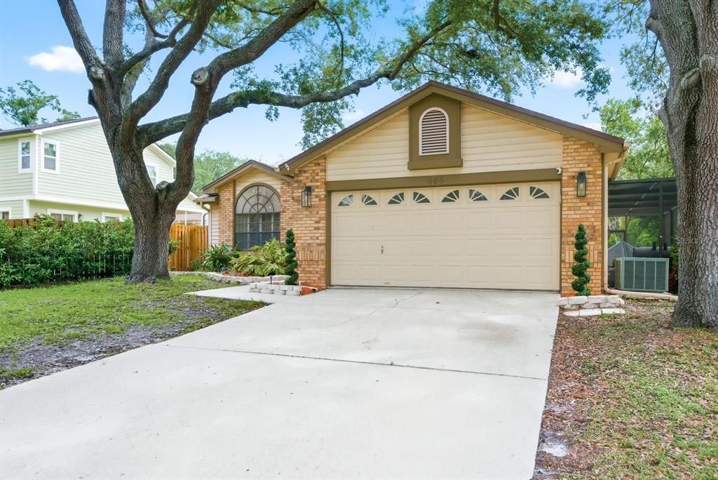 For Sale: $489,900 (3 beds, 2 baths, 1624 Square Feet)