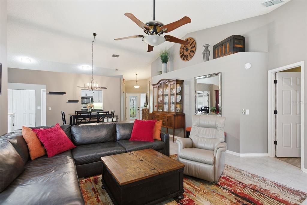 For Sale: $489,900 (3 beds, 2 baths, 1624 Square Feet)
